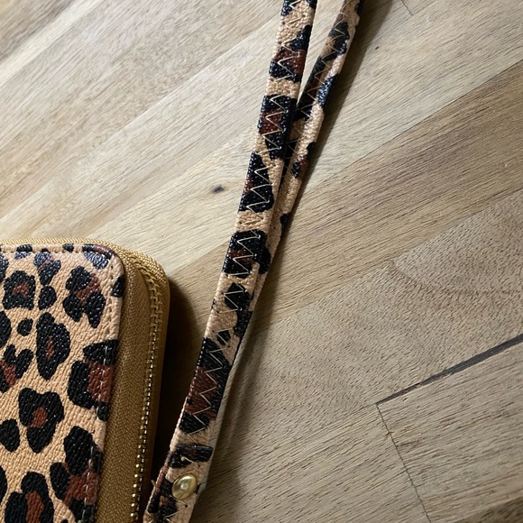 NWOT! Leopard wallet - Picture 3 of 3